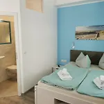 Guest house Gaestehaus Twee Linden 3*